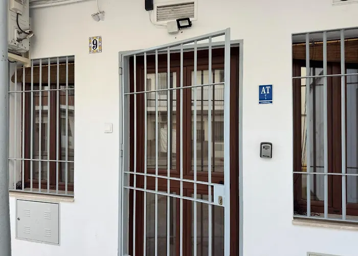 Апартаменти Loft Jazmin Junto A Puente